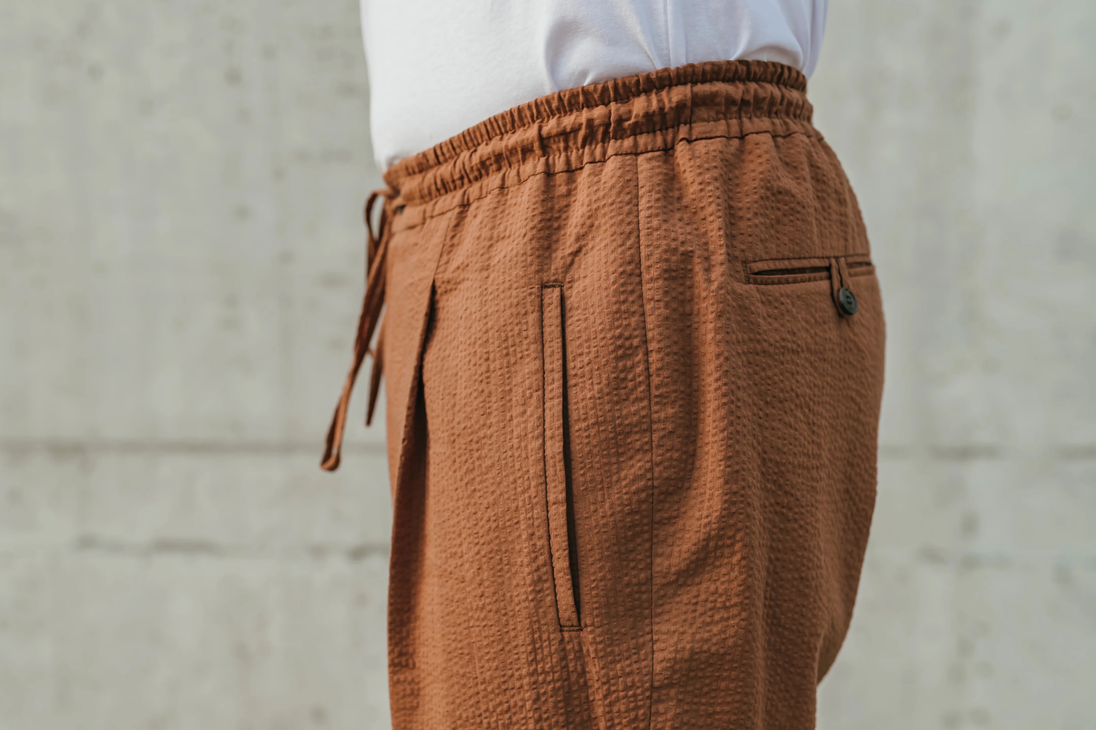 Japanese Seersucker Single Pleat Drawstring Trousers - Rust - Image 3