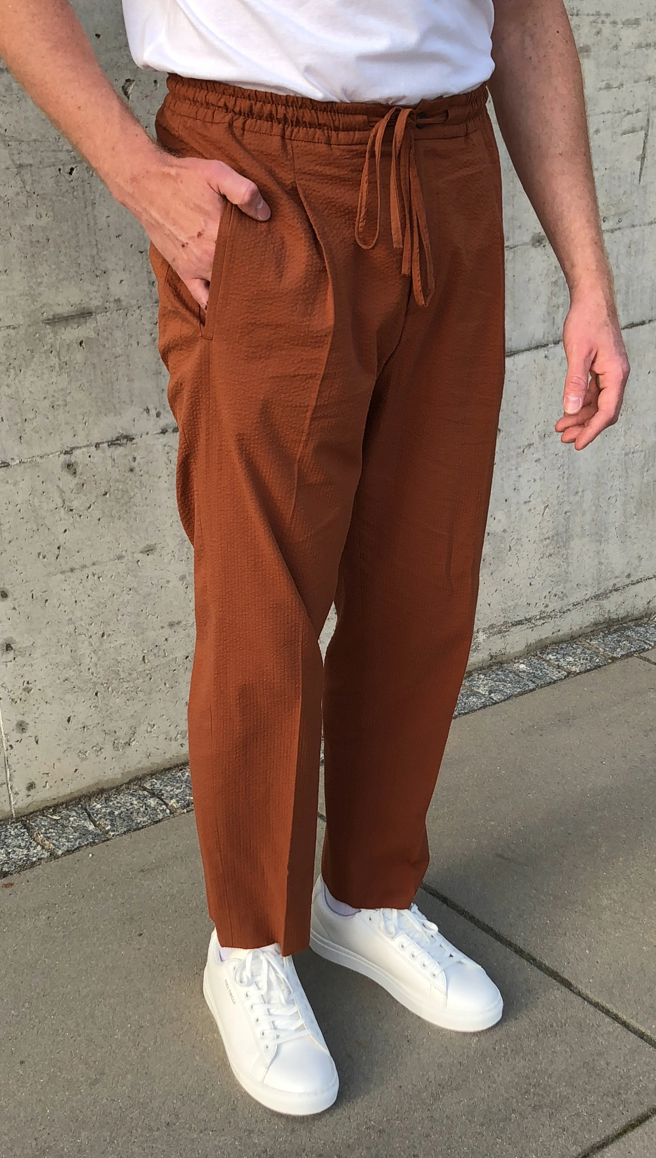 Japanese Seersucker Single Pleat Drawstring Trousers - Rust - Image 4